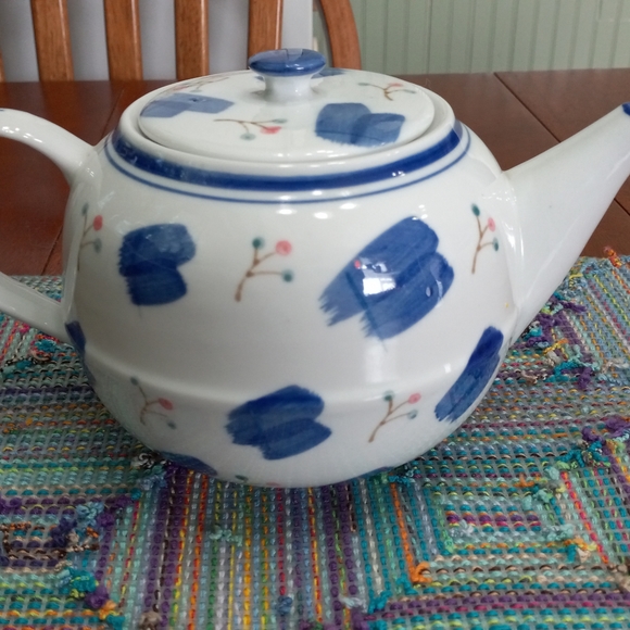 Teapot - Picture 3 of 6